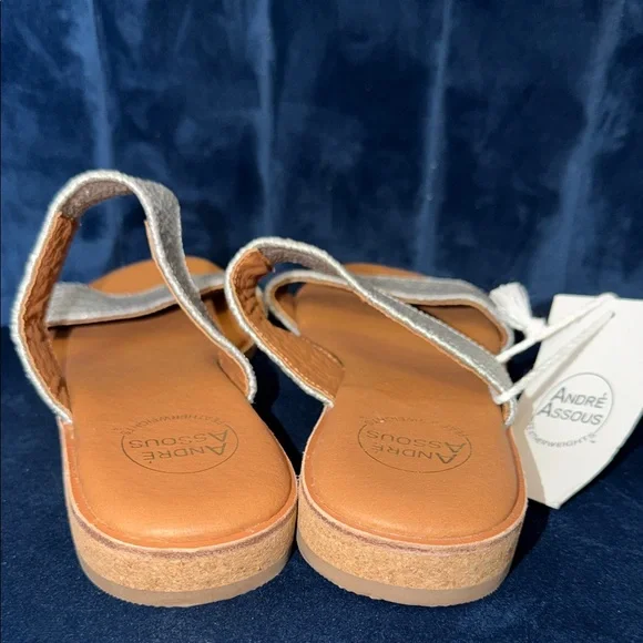 Andre Assous Gray Woven Sandals w/ Leather Lining & Insole Size 9 NWT - Picture 3 of 4